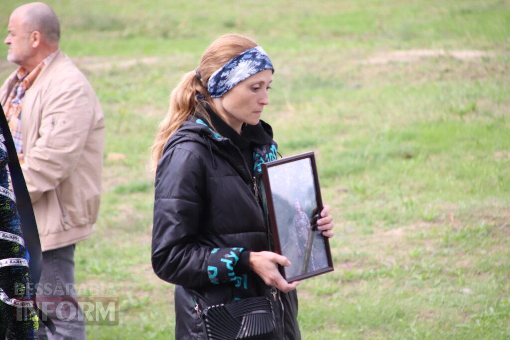 Болград провів в останню путь морського піхотинця Олександра Челахова