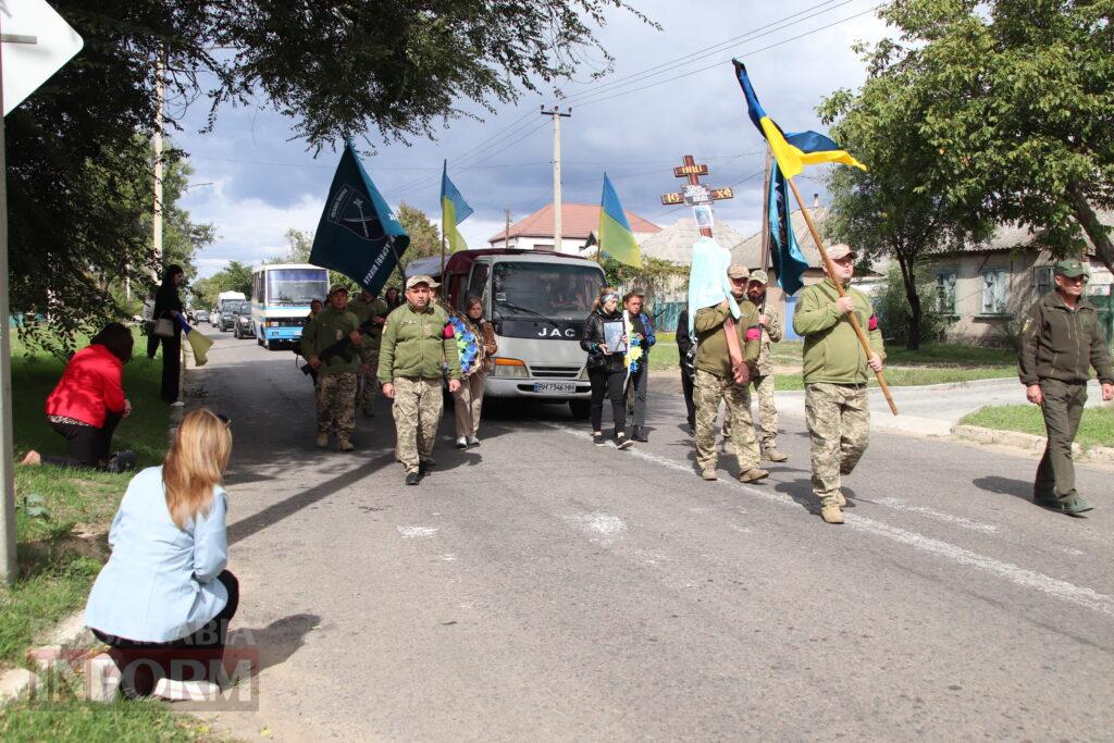 Болград провів в останню путь морського піхотинця Олександра Челахова
