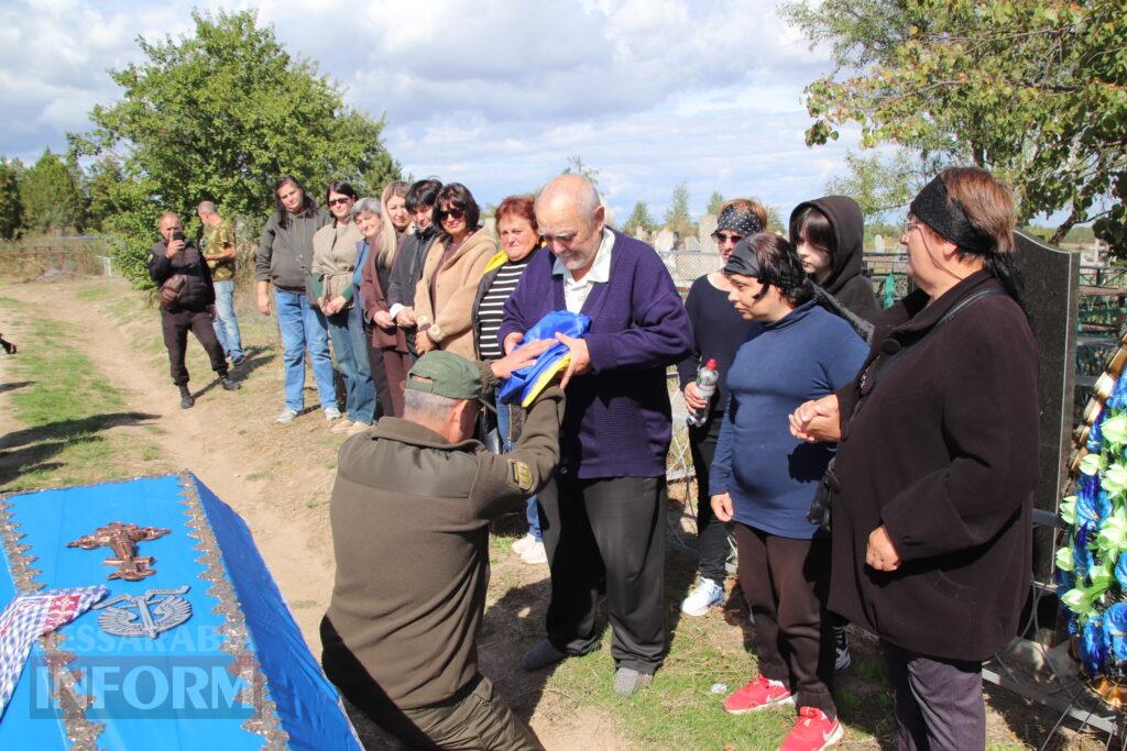 Болград провів в останню путь морського піхотинця Олександра Челахова