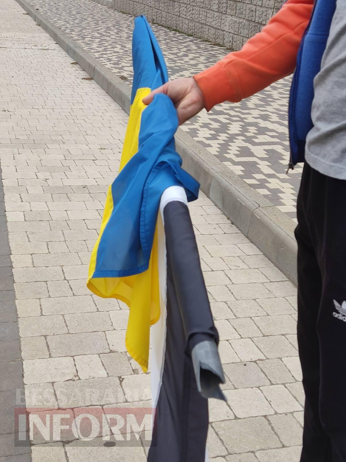 У центрі Болграда впав «шахед»: знесено флагшток, на місці чекають вибухотехніків