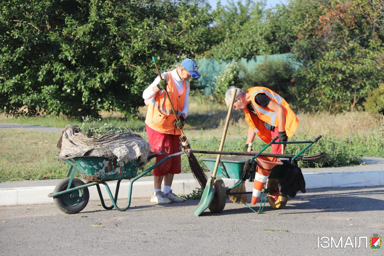 В Ізмаїлі ліквідують наслідки атаки ворожих БПЛА
