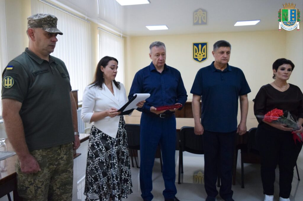 Родинам трьох загиблих на війні Героїв з Ізмаїльщини передали посмертні нагороди