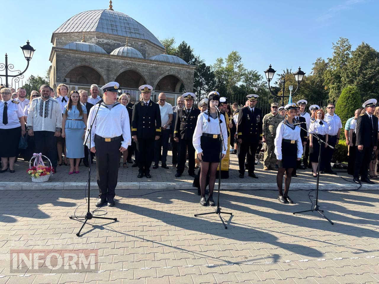 Першокурсники Дунайського інституту та фахового коледжу НУ «ОМА» урочисто склали посвяту в курсанти