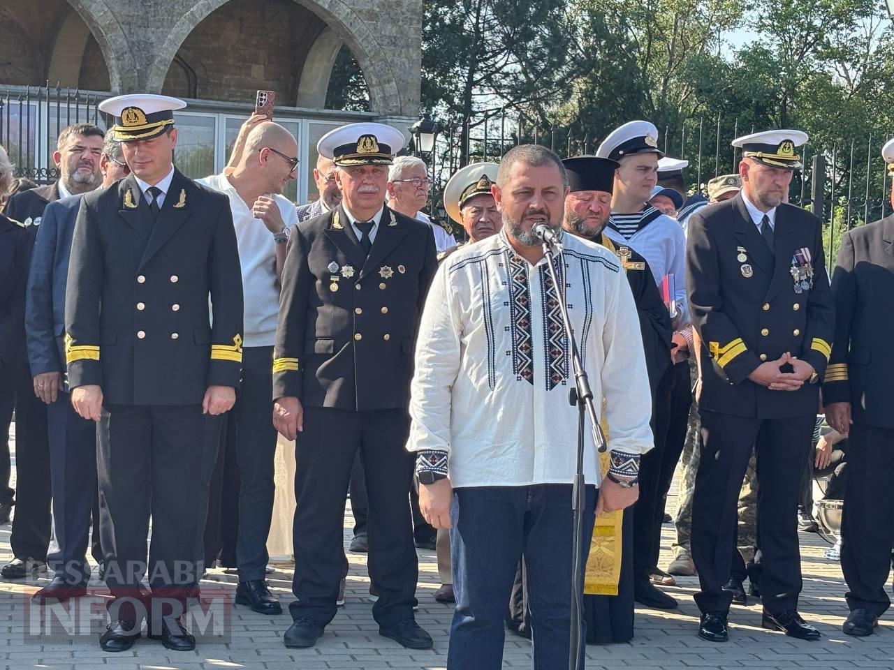 Першокурсники Дунайського інституту та фахового коледжу НУ «ОМА» урочисто склали посвяту в курсанти
