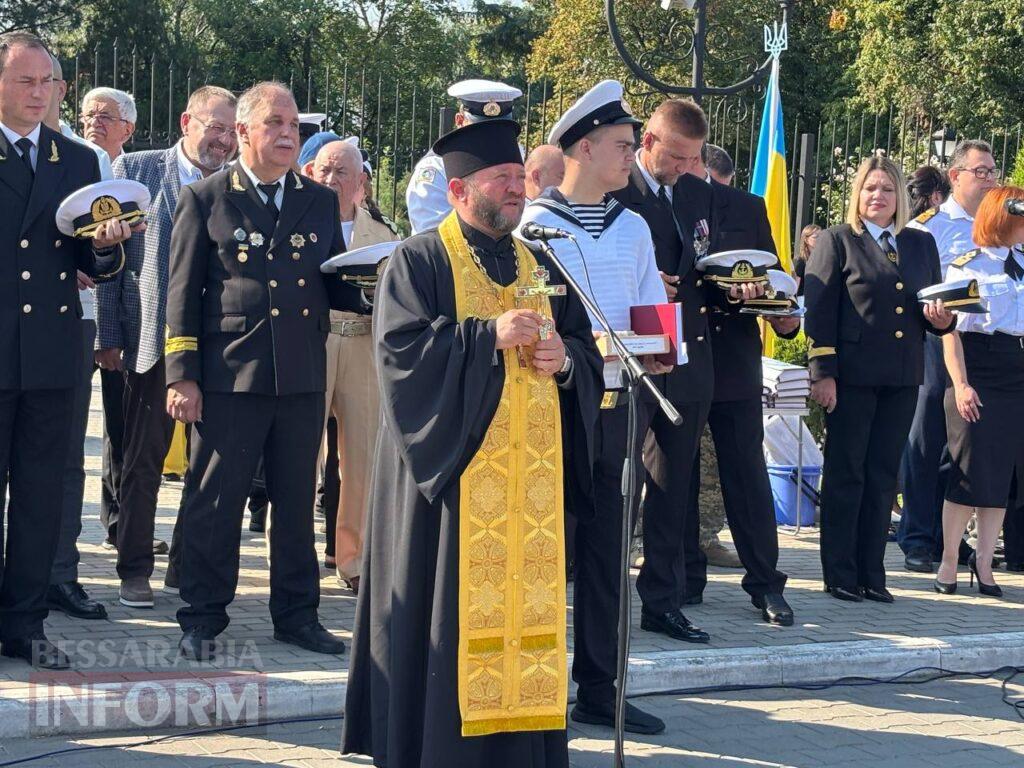 Першокурсники Дунайського інституту та фахового коледжу НУ «ОМА» урочисто склали посвяту в курсанти