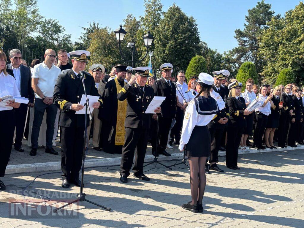 Першокурсники Дунайського інституту та фахового коледжу НУ «ОМА» урочисто склали посвяту в курсанти