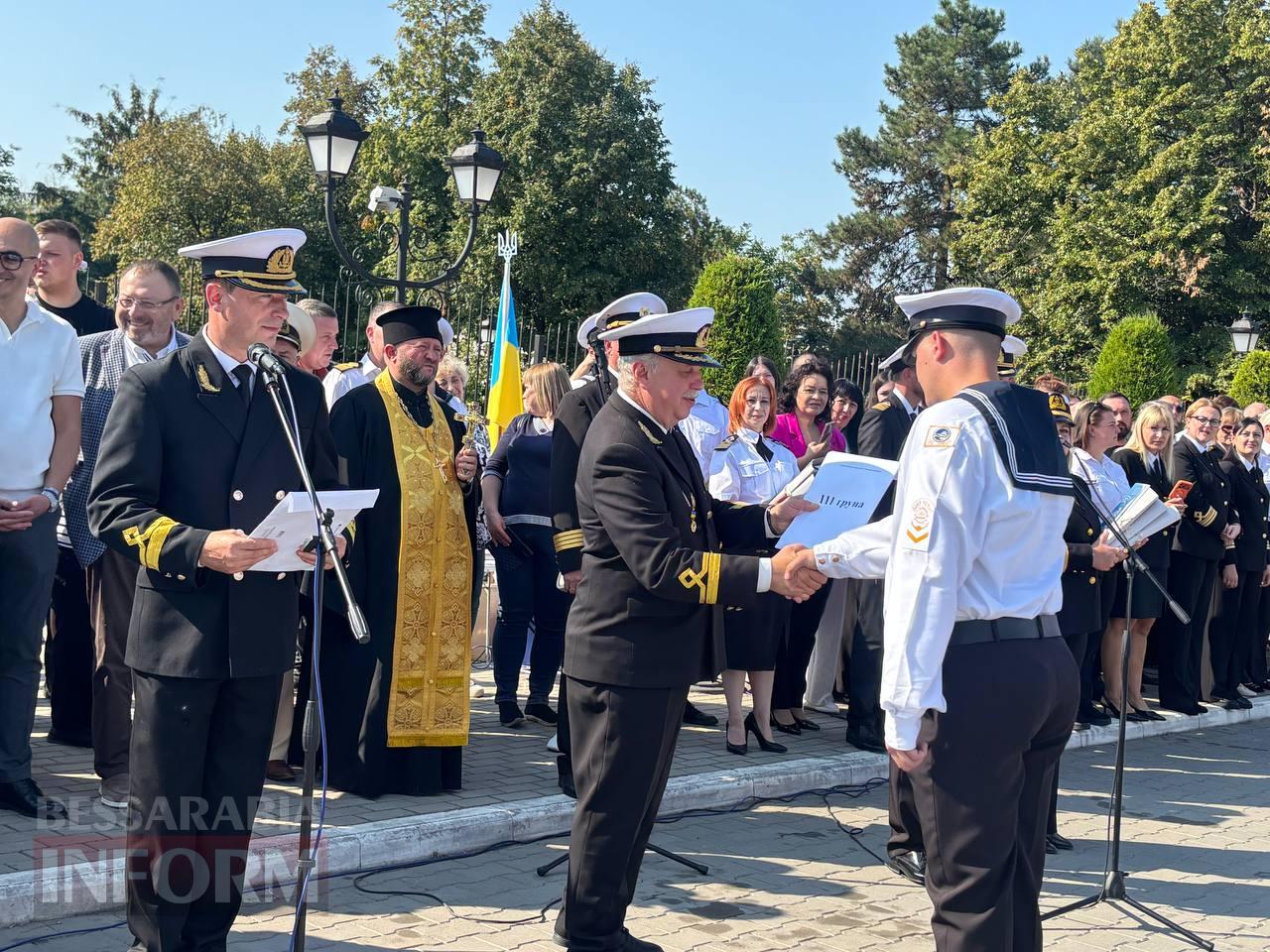 Першокурсники Дунайського інституту та фахового коледжу НУ «ОМА» урочисто склали посвяту в курсанти