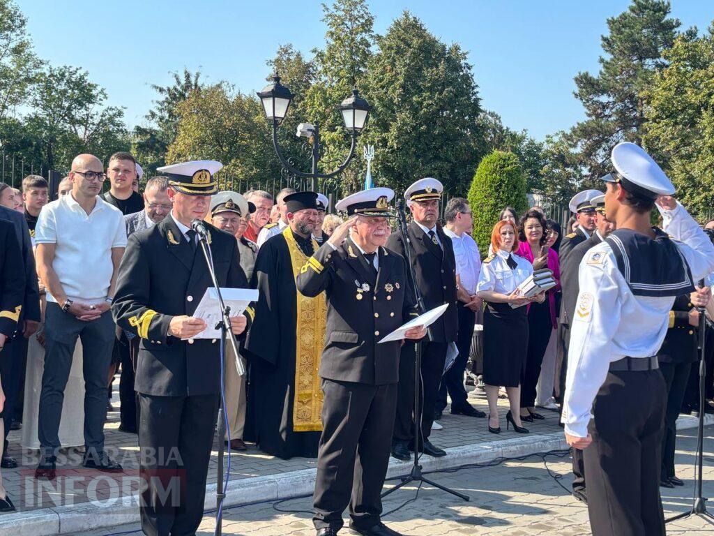 Першокурсники Дунайського інституту та фахового коледжу НУ «ОМА» урочисто склали посвяту в курсанти