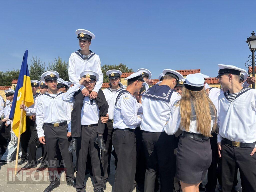 Першокурсники Дунайського інституту та фахового коледжу НУ «ОМА» урочисто склали посвяту в курсанти