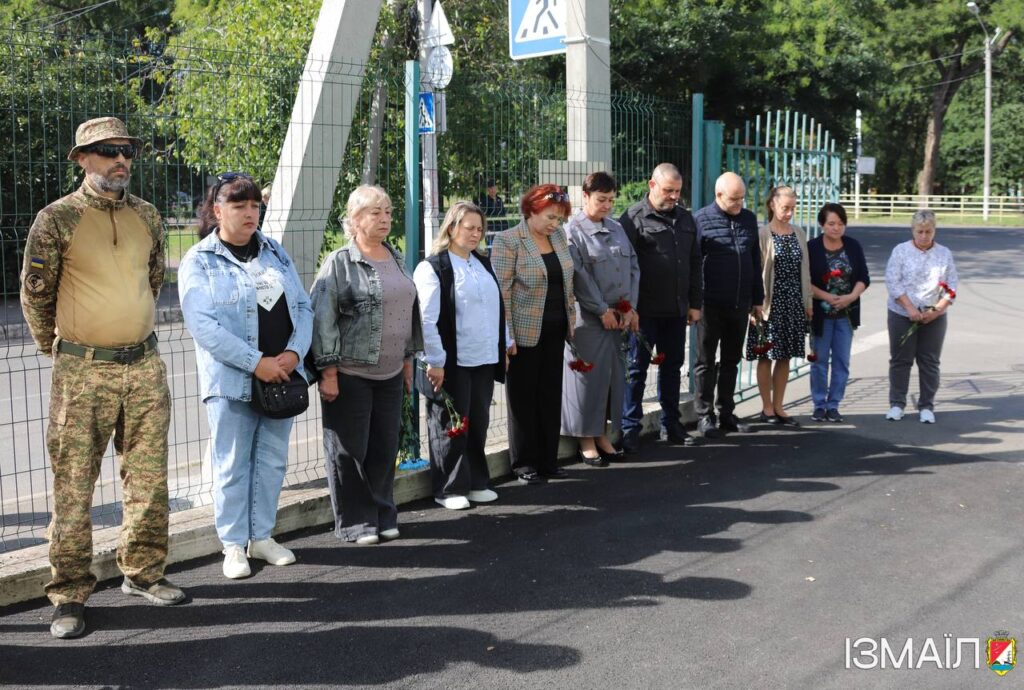 В Ізмаїлі відкрили меморіальну дошку на честь полеглого Героя Романа Ничипуренко