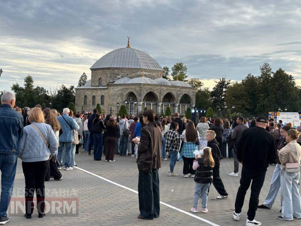Свято, що об’єднує серця: вечірній концерт на березі Дунаю став яскравим фіналом Дня міста в Ізмаїлі