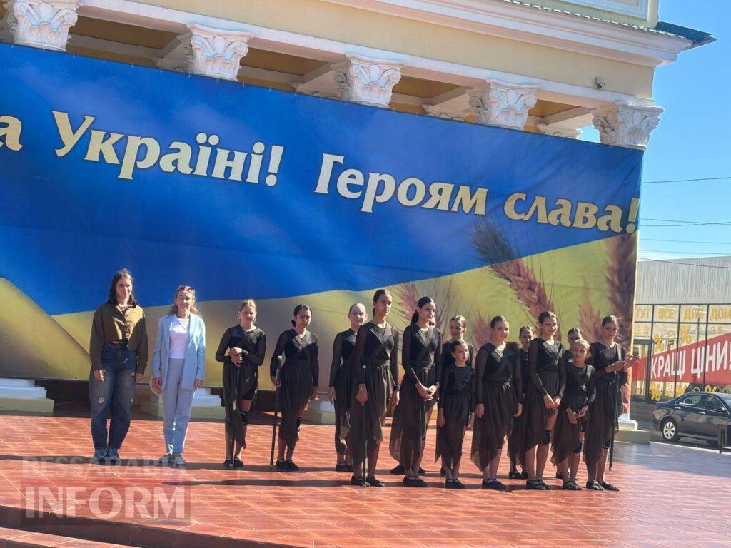 Грація на межі гравітації: в Ізмаїлі відбулося неймовірне шоу повітряних гімнасток