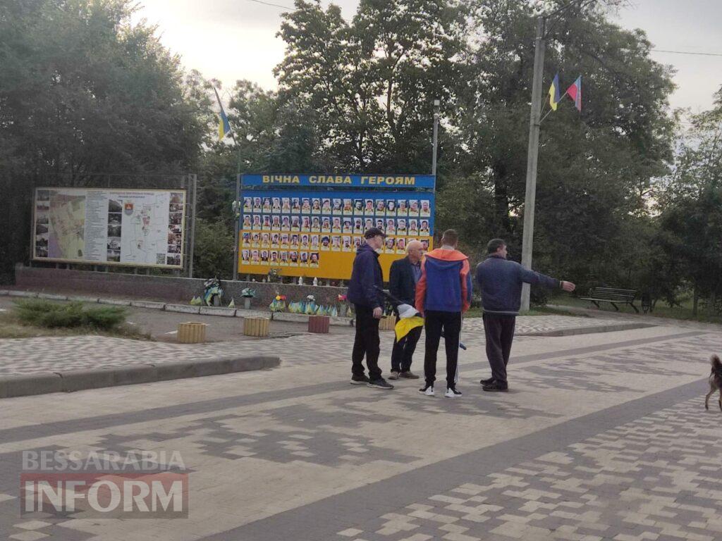У центрі Болграда впав «шахед»: знесено флагшток, на місці чекають вибухотехніків