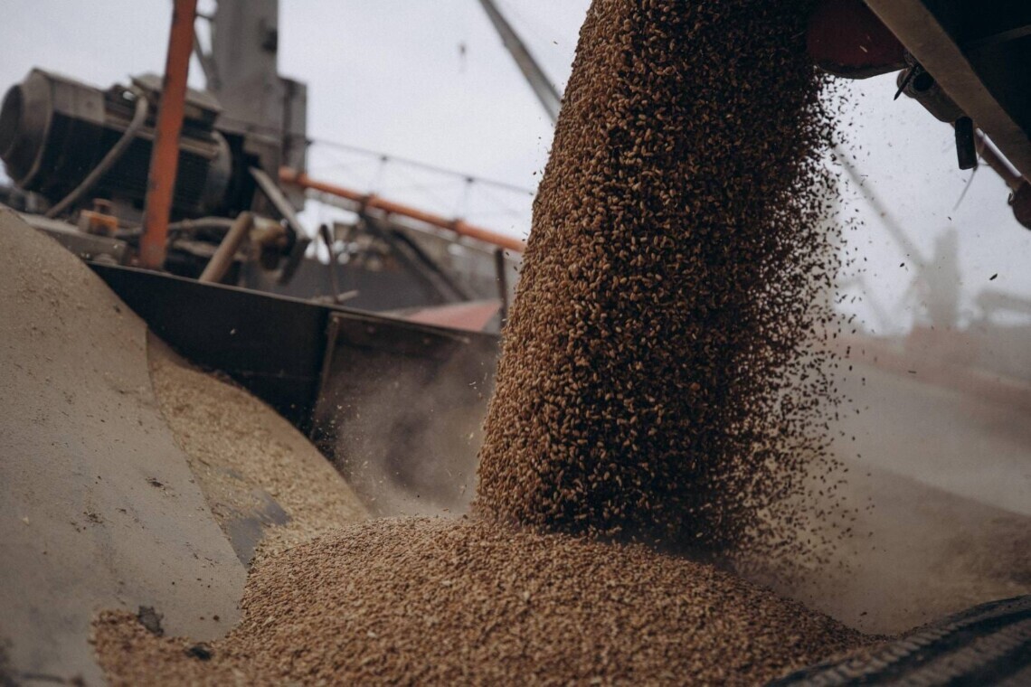 Румунія та Польща заявили, що не готові розширювати транзит українського зерна через свої території