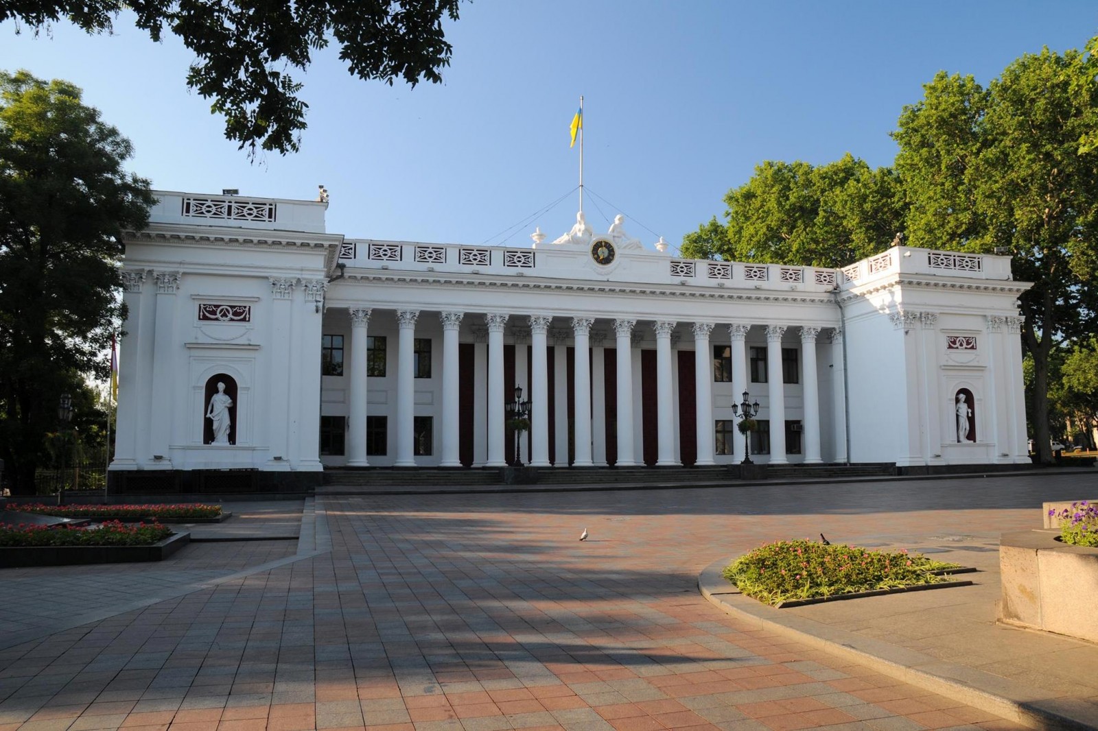 Скандал у мерії та протокол для «Масок»: як на Одещині карають за порушення мовного закону