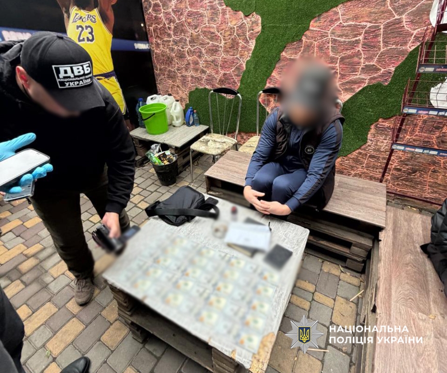 У Білгород-Дністровському районі слідчий відмовився від хабаря: підкупника затримано