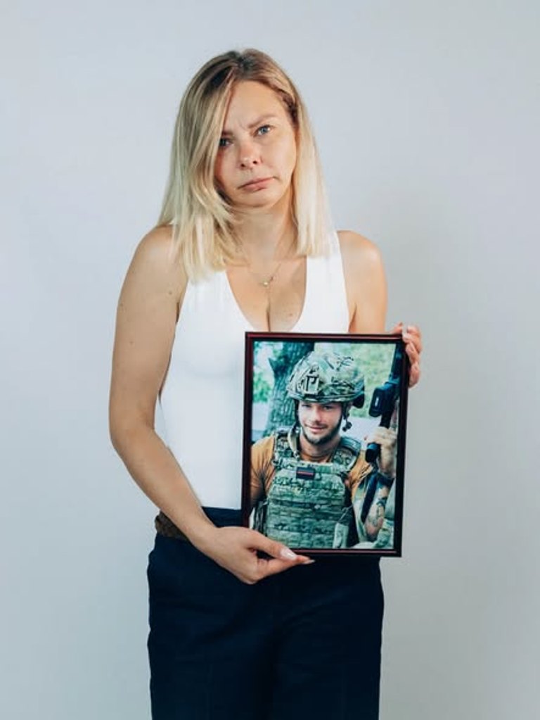 Історії 15 Героїв з Кілії стануть основою фотовиставки: завершено перші зйомки меморіального проєкту “Імена, які живуть”