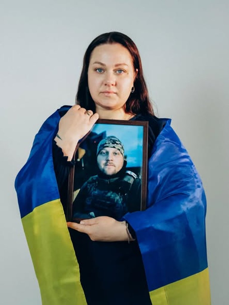 Історії 15 Героїв з Кілії стануть основою фотовиставки: завершено перші зйомки меморіального проєкту “Імена, які живуть”