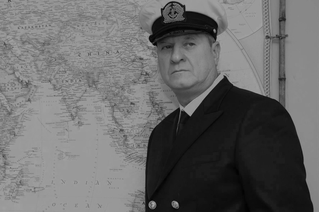 Про його мужність під час блокади морського коридору знімуть фільм: в Одесі попрощаються з капітаном судна, в яке влучив російський шахед