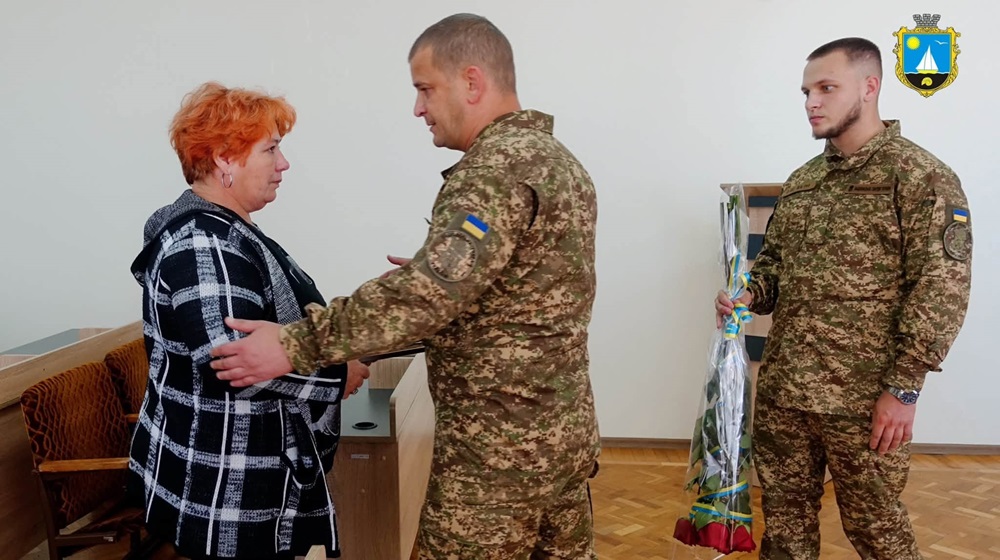 Матері 25-річного нацгвардійця з Сергіївської громади передали його посмертну нагороду