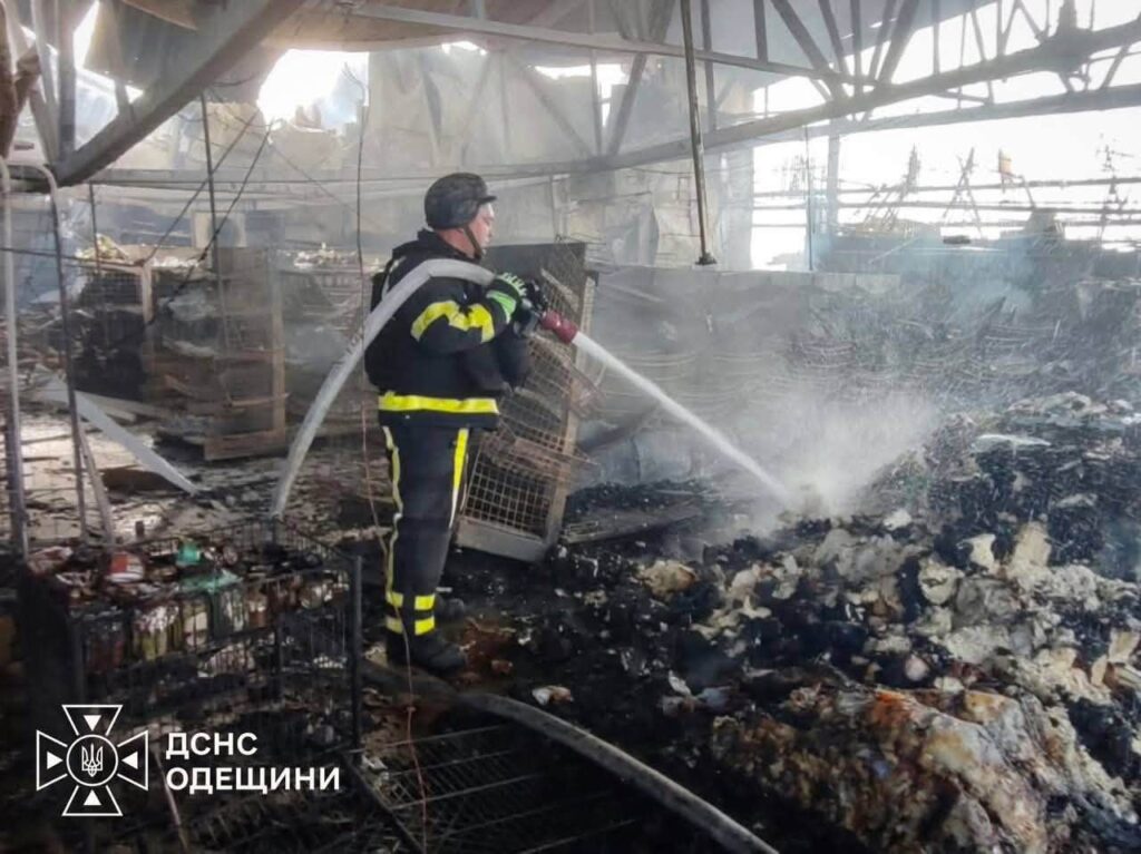 Рятувальники показали, як після “прильоту” у Маяках виглядає зсередини “Таврія”