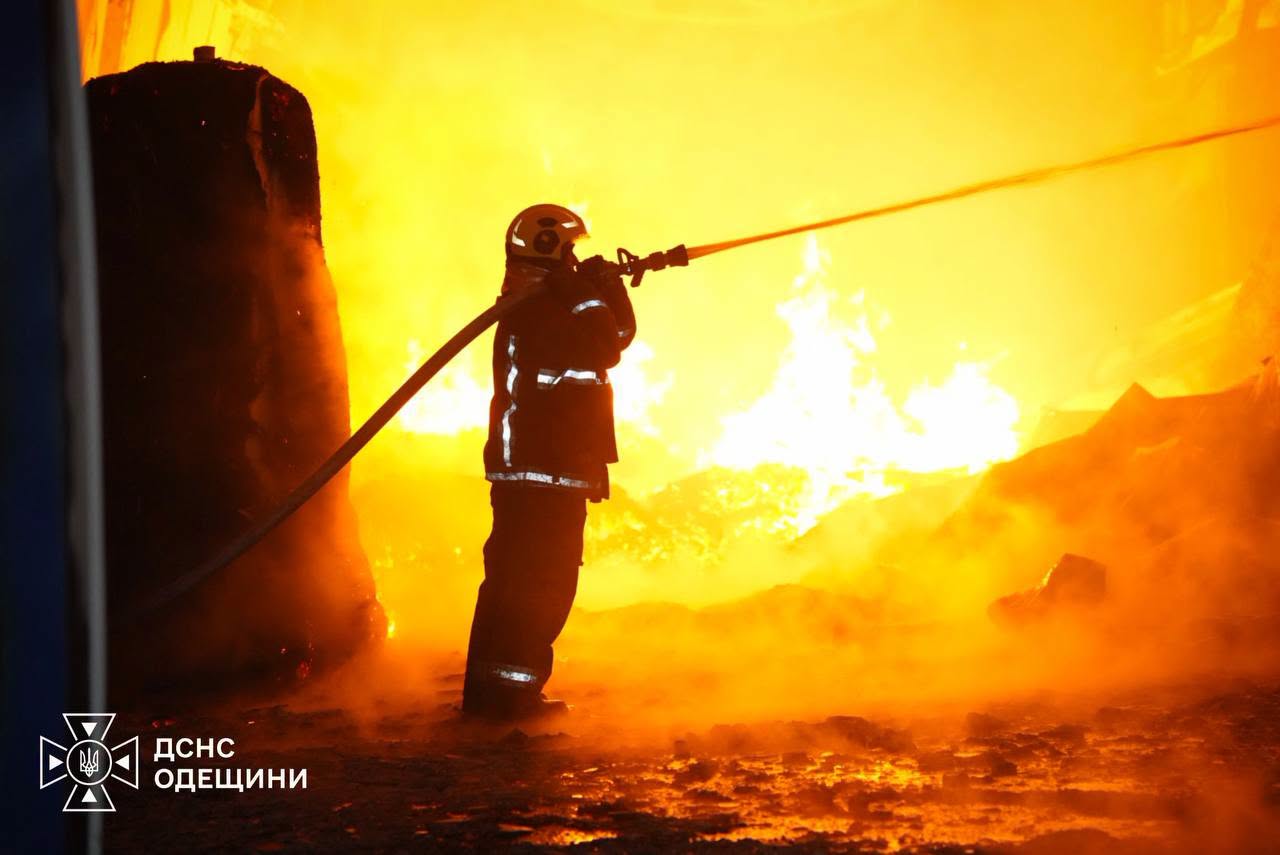 П'ятеро людей постраждали внаслідок російських атак по цивільній інфраструктурі Одещини. Оновлено