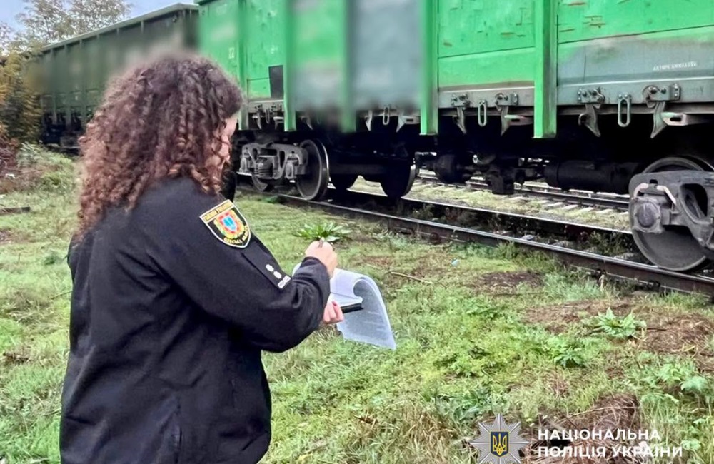 В Одесі вантажний потяг наїхав на чоловіка