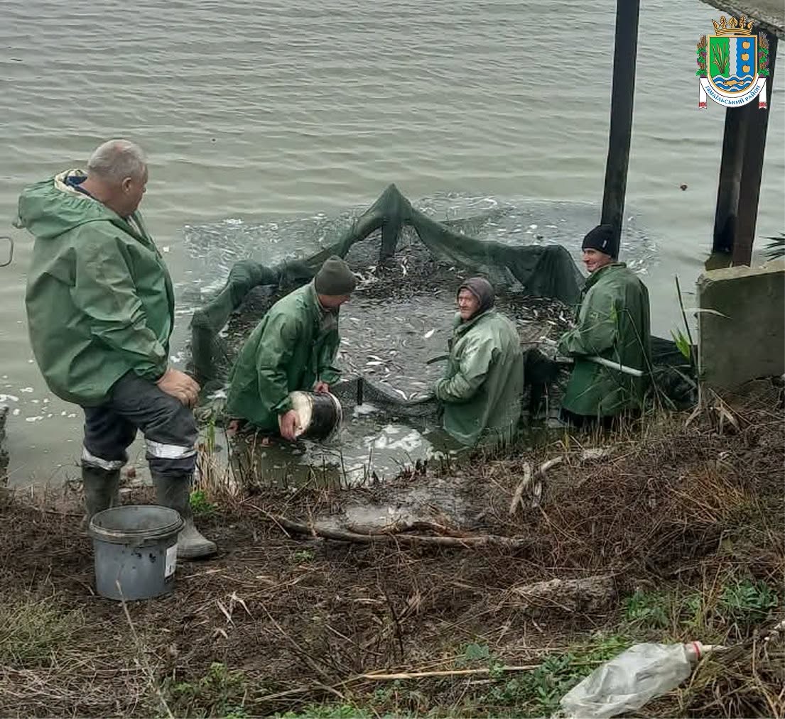На озерах Ялпуг-Кугурлуй розпочалося масштабне зариблення