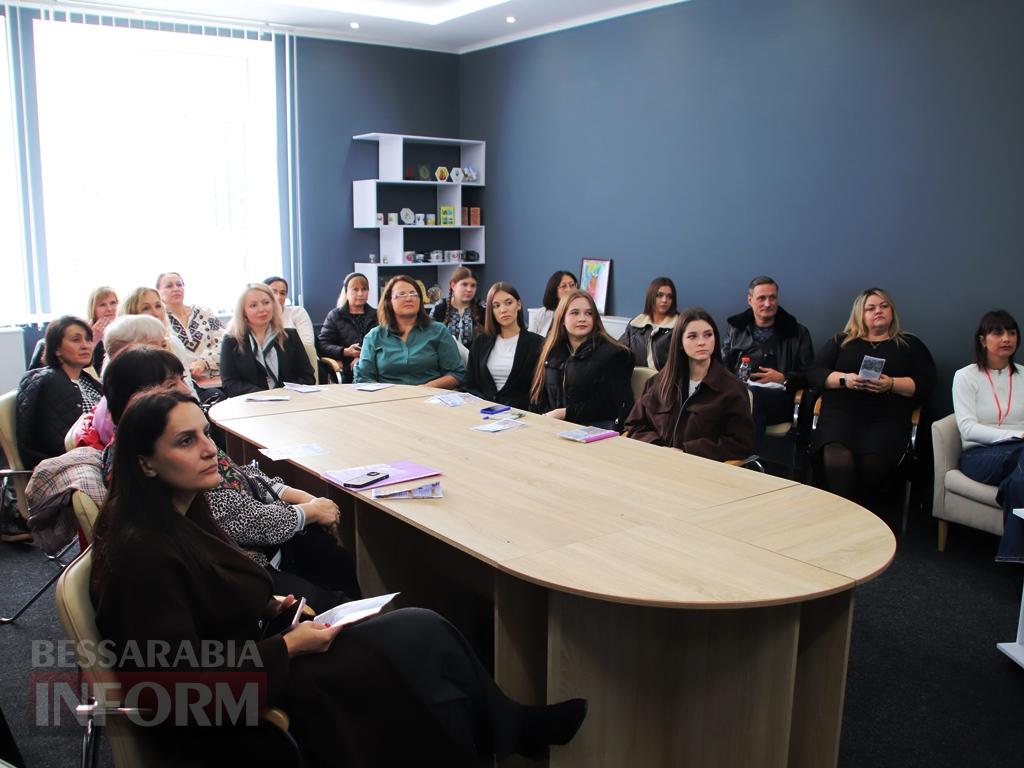У Болграді говорили про українську ідентичність і співали про Україну: як минув районний форум