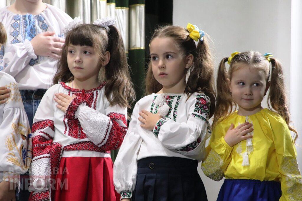 У Болграді говорили про українську ідентичність і співали про Україну: як минув районний форум