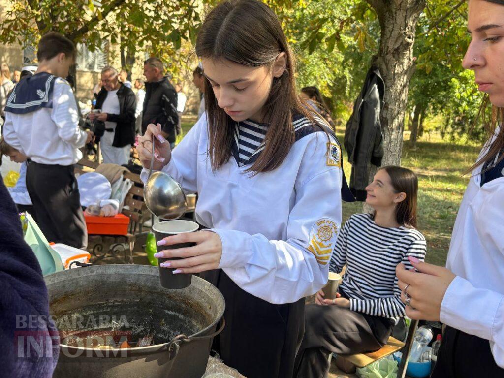 В Ізмаїлі відбувся колоритний благодійний фестиваль-ярмарок «Курсантська юшка»