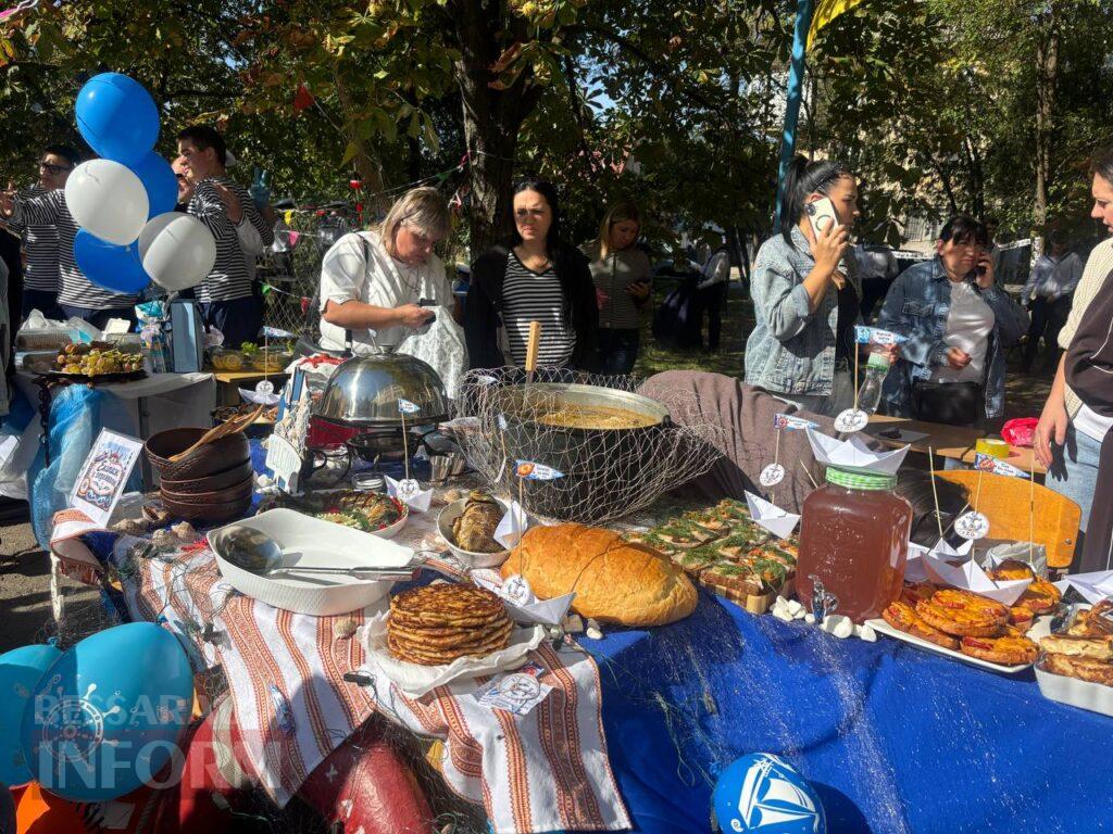 В Ізмаїлі відбувся колоритний благодійний фестиваль-ярмарок «Курсантська юшка»