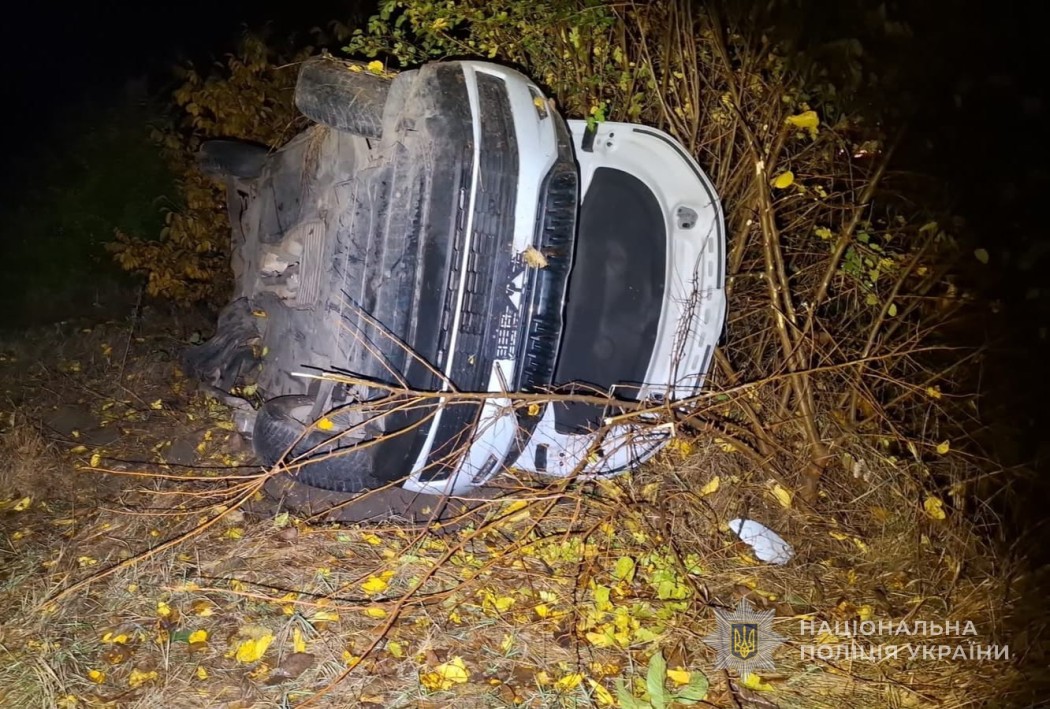 На трасі Одеса-Рені водій мікроавтобуса влетів у легковик: постраждали шестеро людей