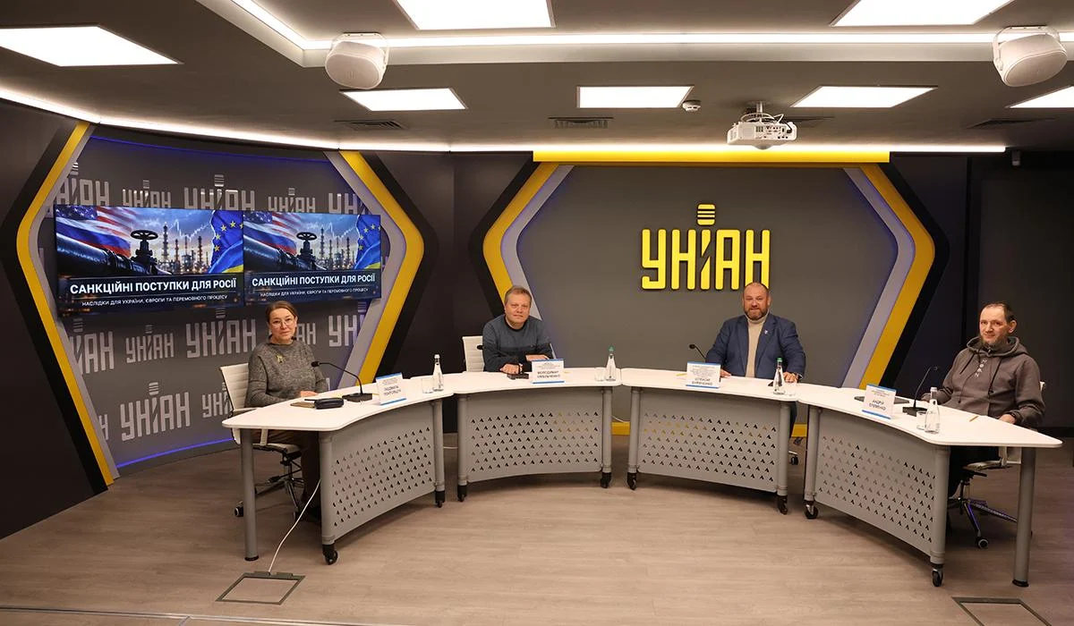Експерти пояснили, чому Зеленський відновив удари по російських НПЗ після «ініціативи Трампа»